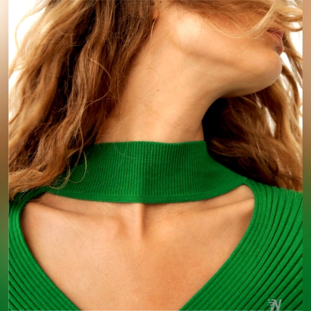ZARA Green Cut-Out Knit Top -New! Size (M)